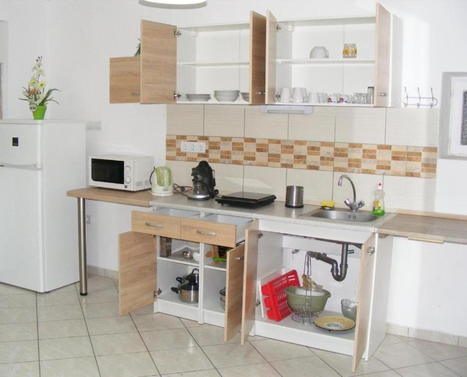 Fortuna Apartmanok Eger Exterior foto